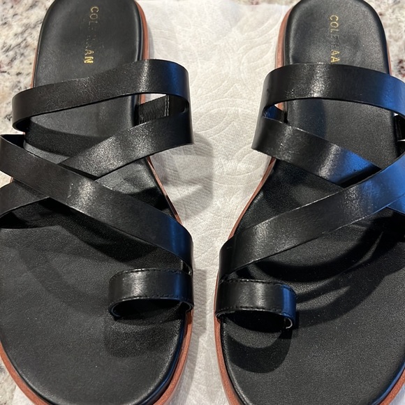 Women’s Cole Haan Flavia Grand black leather sandals. Like New. Size 8 - Picture 8 of 8